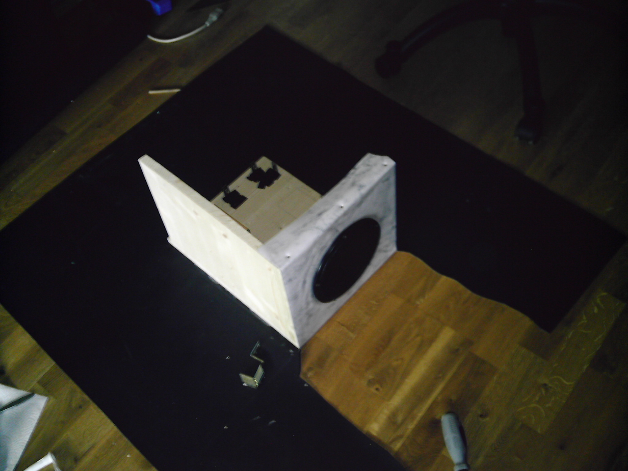 Box teilweise mit PVC beschichtet
