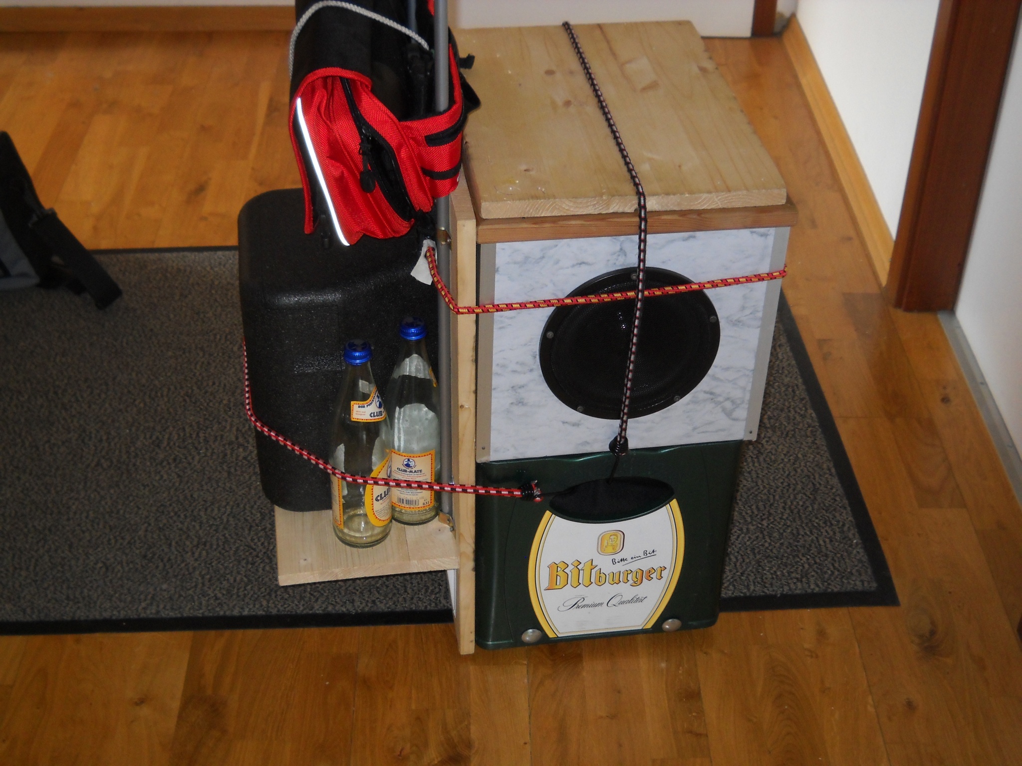 Box 3.2 auf Rollkasten bei mir zu Hause