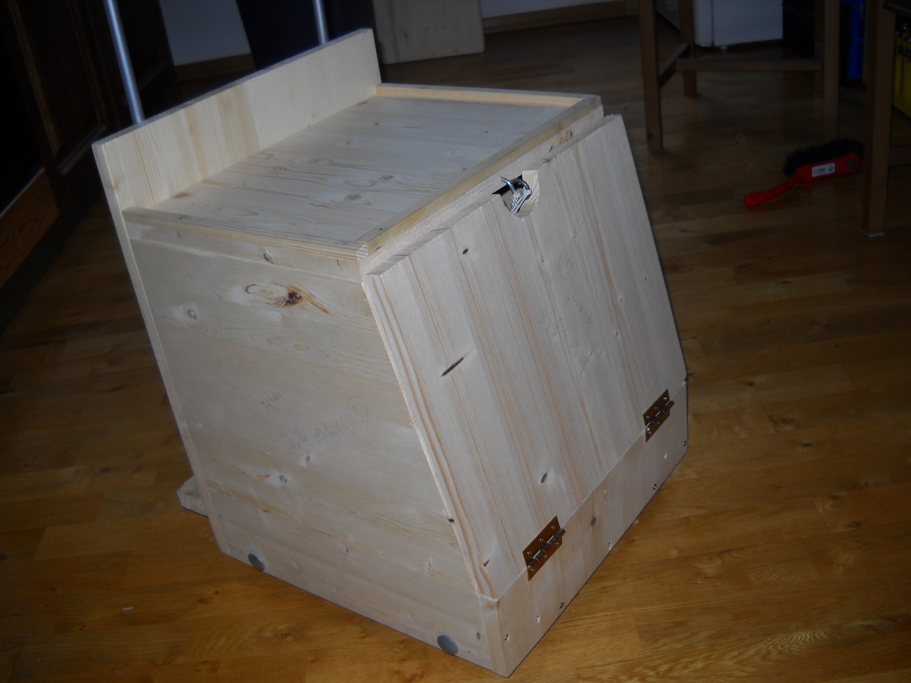 Transport-Box von vorne