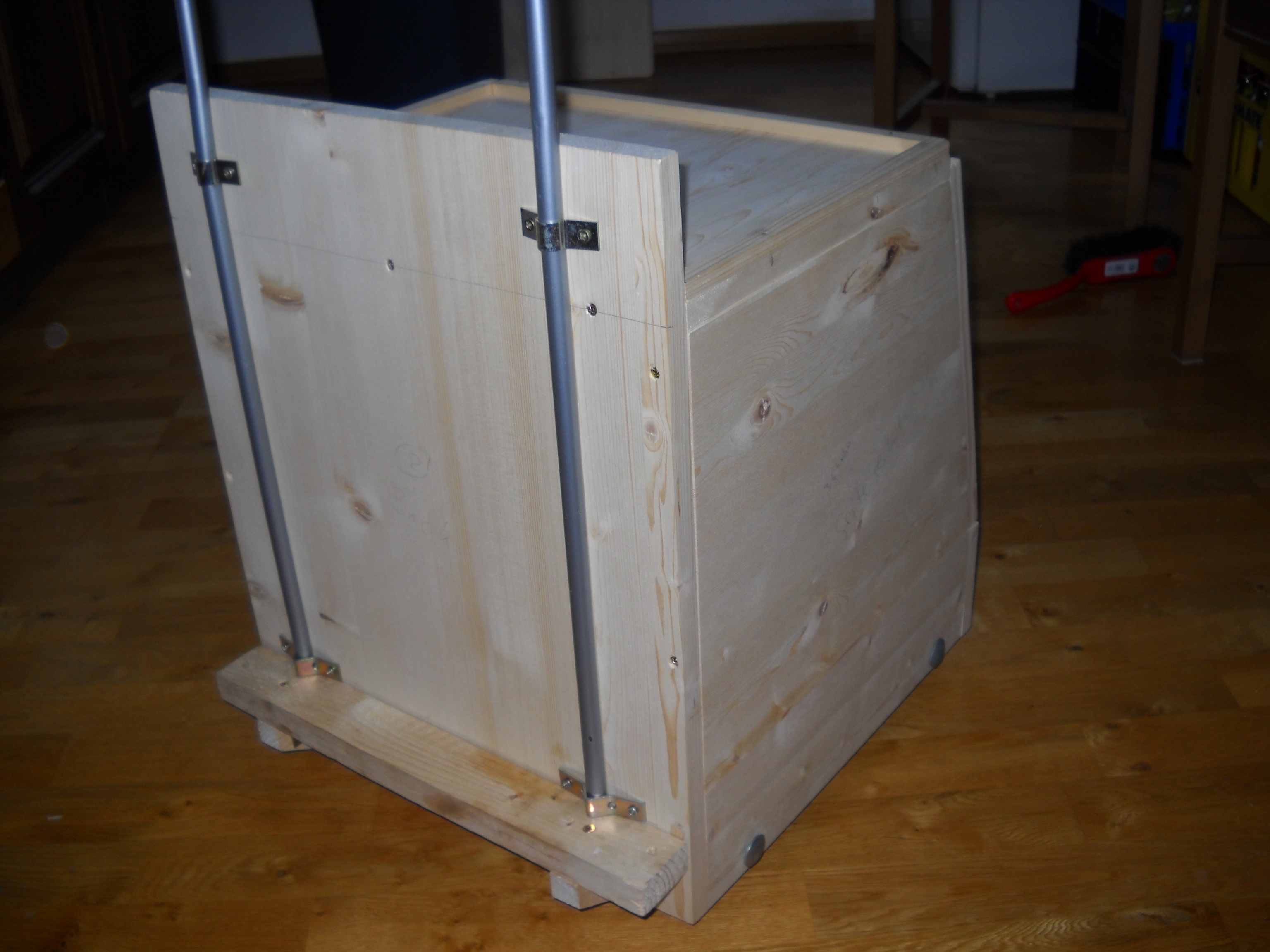 Transport-Box von hinten